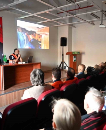 Bursa Kent Konseyi afetle mücadele ediyor