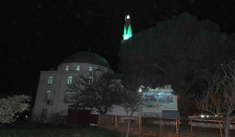 Balıkesir’de 3 dakika erken okunan ezan kafaları karıştırdı