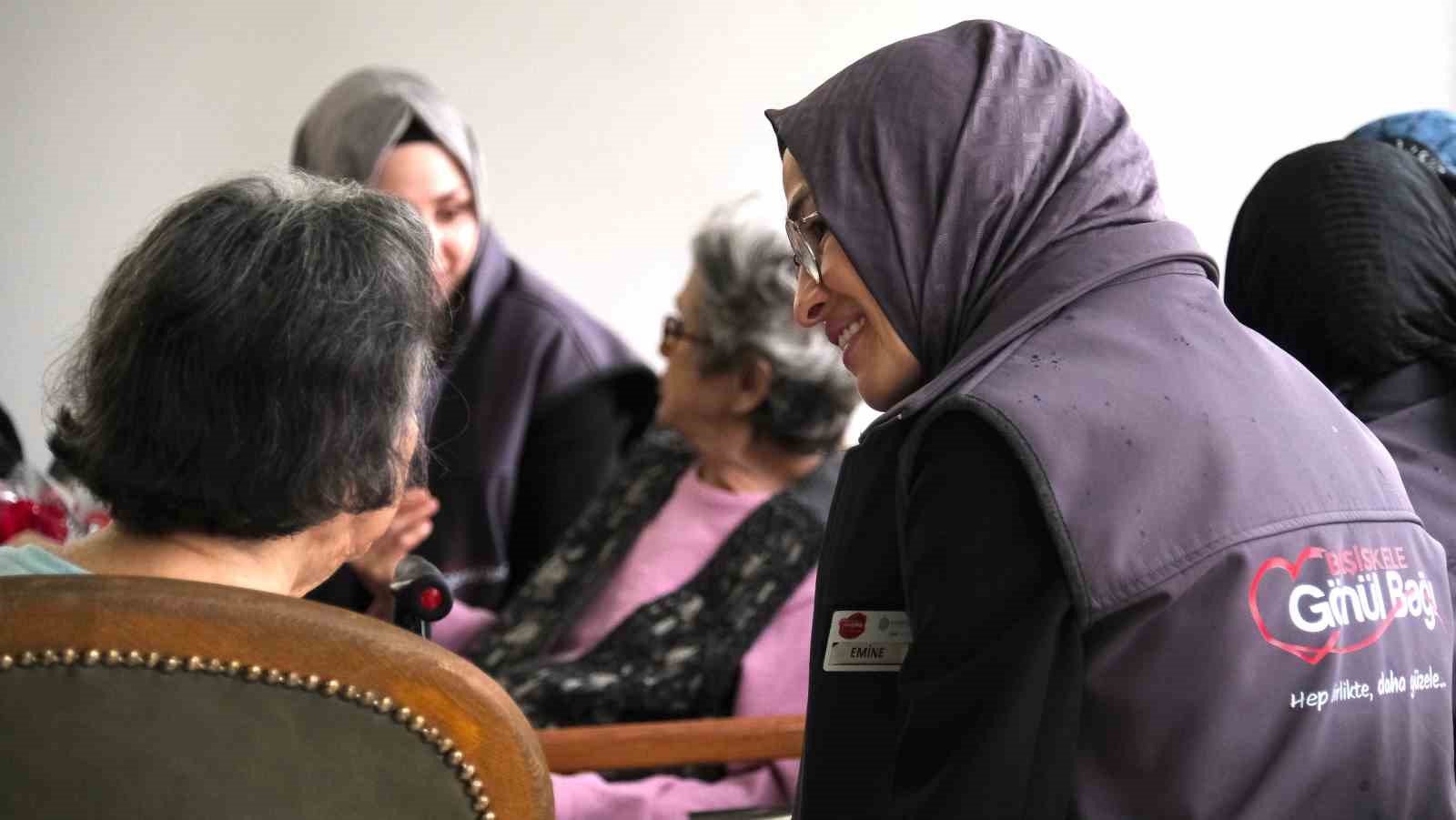 Başiskele’de "Gönül Bağı" gönüllüleri huzurevi sakinleriyle buluştu