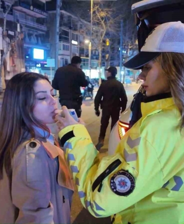 Kadıköy’de trafik magandalarına ceza yağdı