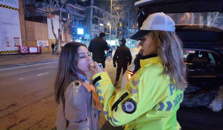 Kadıköy’de trafik magandalarına ceza yağdı