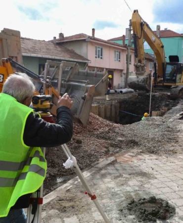 Mustafakemalpaşa’nın altyapısı Büyükşehir’le yenileniyor