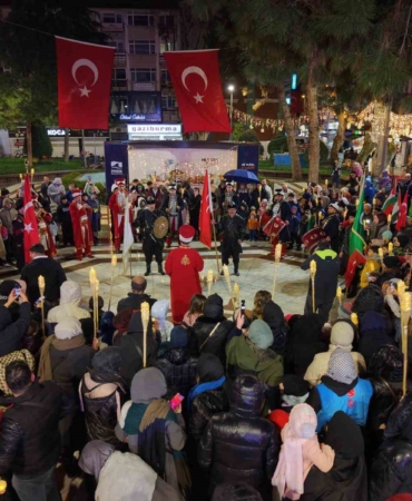 Pendik’te mehter marşlarıyla ramazan coşkusu yoğun ilgi gördü