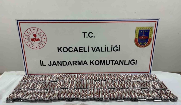 Kocaeli’de 3 kilo bonzai ve 5 bin hap ele geçirildi