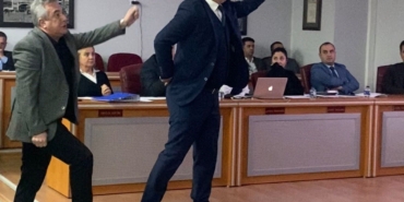 Anma töreni krize dönüştü: Mecliste gergin dakikalar