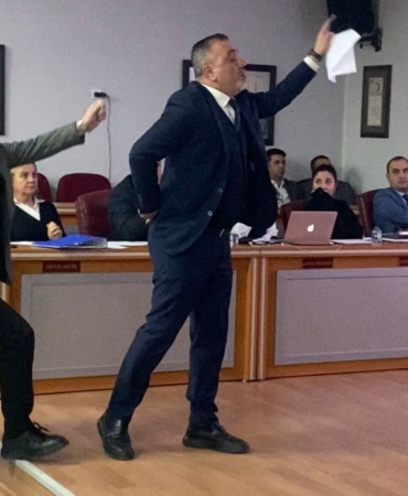 Anma töreni krize dönüştü: Mecliste gergin dakikalar