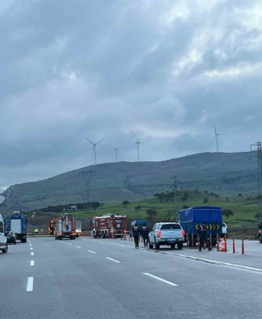 Balıkesir’de F-16 uçağının düştüğü bölgede çalışmalar sabahın ilk ışıklarıyla devam ediyor