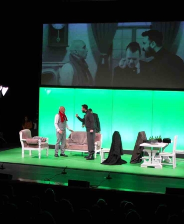 ’ADİLLER’ seyircisiyle buluştu