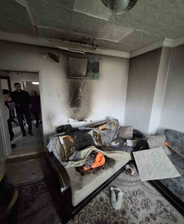 Elektrik kaynaklı küçük çaplı yangın anında söndürüldü