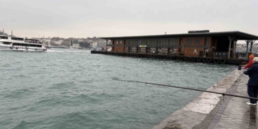 Beyoğlu Karaköy’de denizde kadın cesedi bulundu