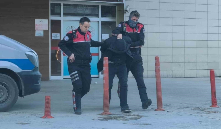 Bursa’da iki ayrı suçtan aranan şüpheli yakalandı