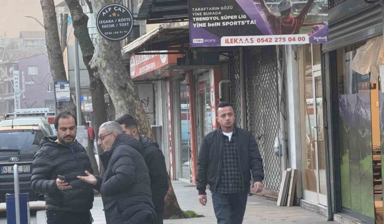 Çay ocağına pompalı tüfekle ateş açıldı, 2 kişi yaralandı