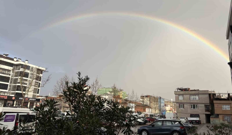 Bursa’da gökkuşağı hayran bıraktı