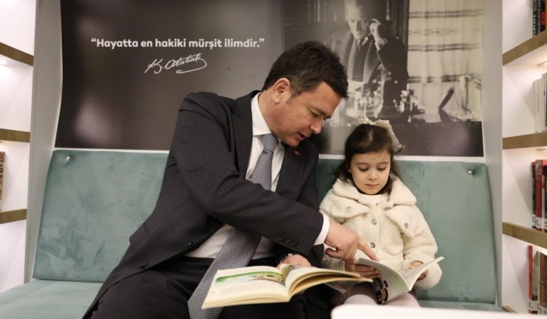 Osmangazi’de ‘Yeni Gezici Kütüphane Yollarda’