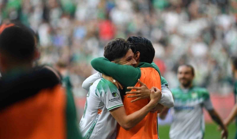 Bursaspor sahasında Kırklarelispor’u farklı geçti