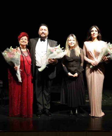 Nilüfer’de müzik dolu bir ’Sevgililer Günü’ akşamı