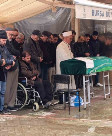 Bursa’da damadı tarafından öldürülen kayınpeder son yolculuğuna uğurlandı