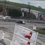 Otomobille çarpışan elektrikli bisiklet sürücüsü hayatını kaybetti