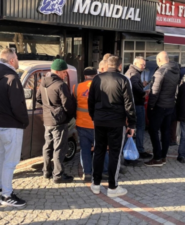 Hayrabolu’da Ramazan’da pide kuyruğu