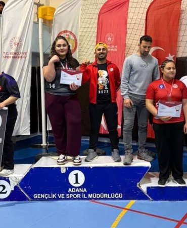 Tekirdağlı öğrenci bilek güreşinde Türkiye birincisi oldu