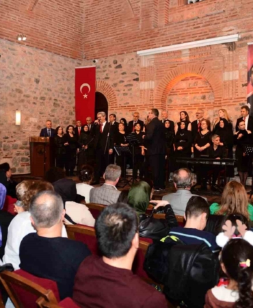 Osmangazi Belediyesi’nden türkülerle dolu unutulmaz konser
