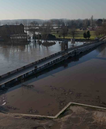 Meriç Nehri taştı, ovalar su altında kaldı