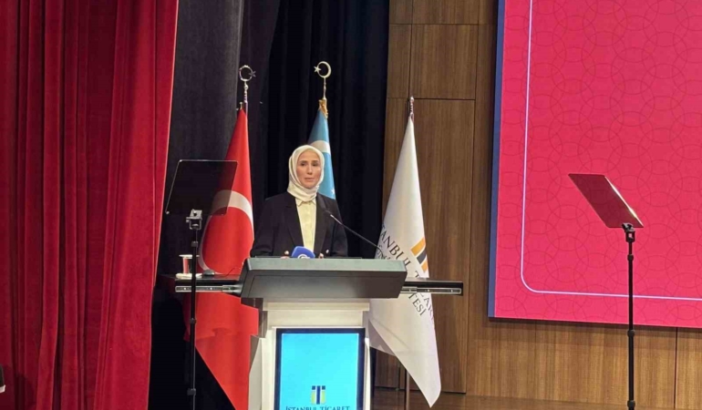 Bakan Göktaş: "Türkiye’de nüfusun kendini yenileme eşiğinin altına inmesi artık yapısal bir mesele olduğunu gösteriyor"