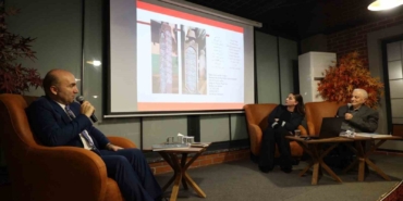 Başiskele’de "Osmanlı’da Mezar Taşları ve Edebiyatı" konuşuldu