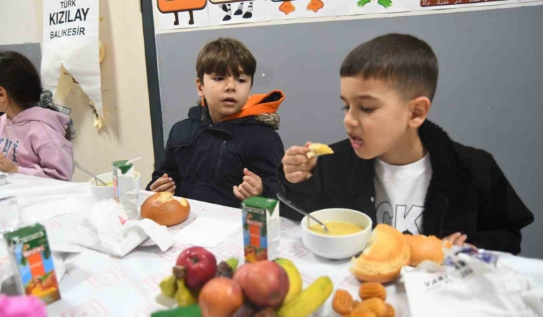 Sındırgı’da Geleneksel Çocuk İftarı gerçekleşti