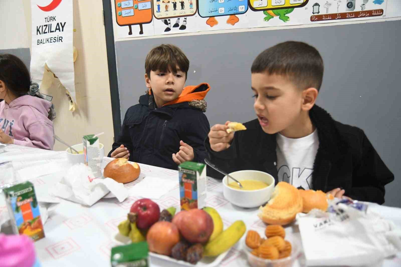 Sındırgı’da Geleneksel Çocuk İftarı gerçekleşti