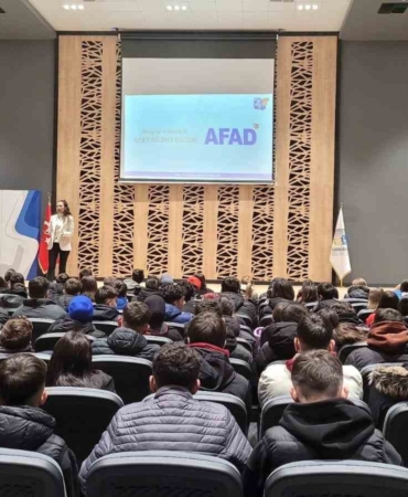 Başkan Karabatı: "Deprem gerçeğini unutturmamaya kararlıyız"