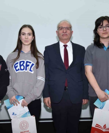 Türk Destanları Balıkesir’de sahnede buluştu