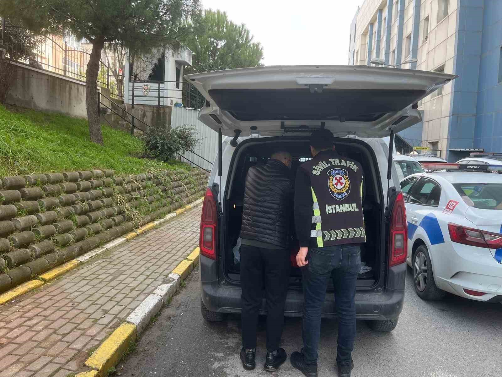 Avcılar’da trafik kullarını ihlal eden sürücüye 6 bin 457 TL ceza