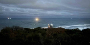 Kastamonu açıklarında 10 gün önce vurulan gemi Sarıyer açıklarında karaya oturdu