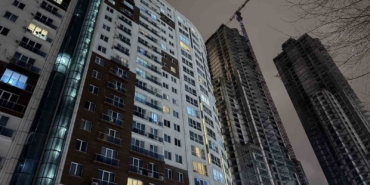 Esenyurt’ta bir sitede 2 kişi silahla vurulmuş halde ölü bulundu