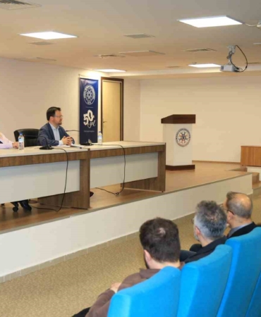 BUÜ’de "Modern dünyanın kökenleri" konuşuldu