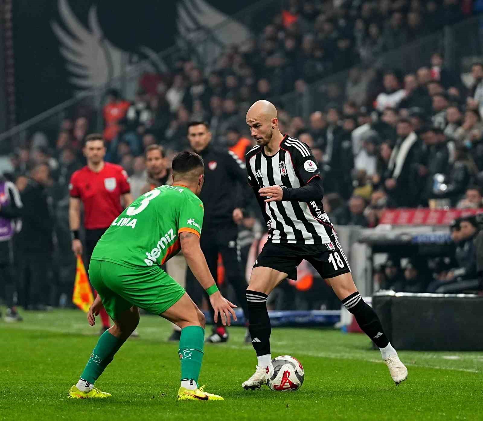 Trendyol Süper Lig: Beşiktaş: 2 - Corendon Alanyaspor: 2 (Maç sonucu)