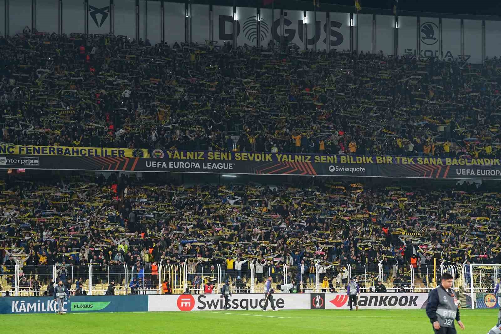 UEFA Avrupa Ligi: Fenerbahçe: 0 - Nottingham Forest: 0 (Maç devam ediyor)