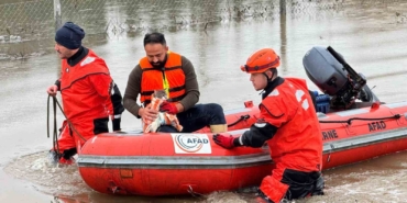AFAD mahsur kalan hayvanları tahliye ediyor