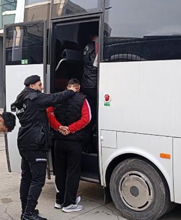 Bursa’da Özel Harekat destekli operasyon: 3 gözaltı