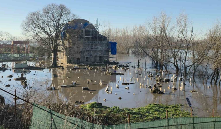 Evliya Kasım Paşa Camii şantiyesi sular altında