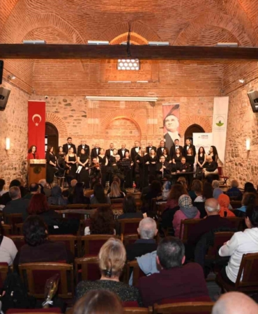 Osmangazi’de 14 Şubat ezgileri yükseldi