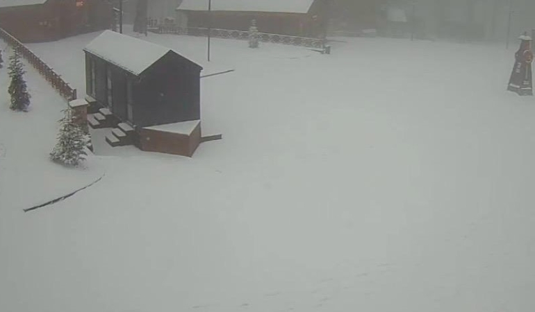 Kartepe’de lapa lapa kar yağıyor