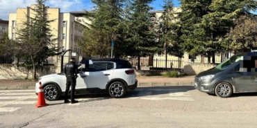 Kocaeli’de güvenli okul denetiminde aranan şahıs yakalandı