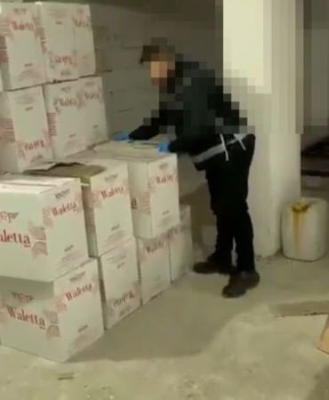 Kocaeli’de 500 bin lira değerinde kaçak tütün ve makaron ele geçirildi