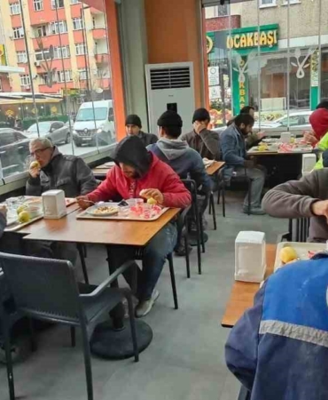 Bahçelievler Semt Lokantası açıldı: 55 liraya 4 çeşit yemek