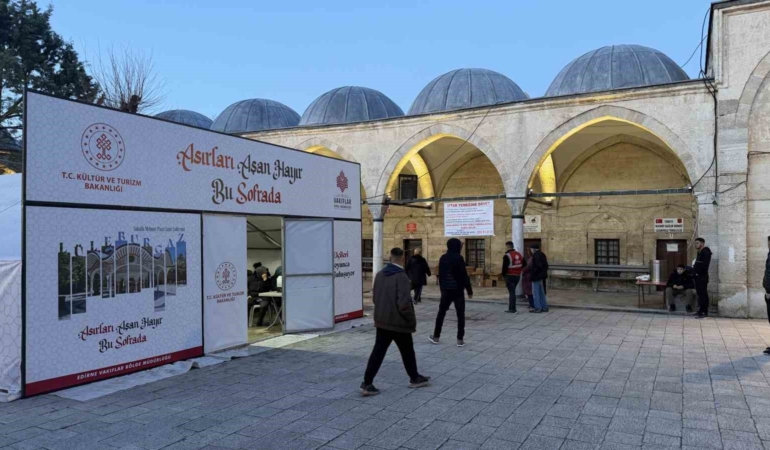 Lüleburgaz’da ilk iftar Sokollu Mehmet Paşa Camii’nde açıldı