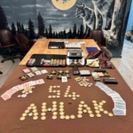 Özel davetiyeli poker masasına emniyet operasyonu: 18 kişiye toplam 208 bin lira ceza