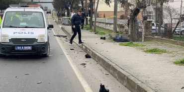 D-650’de feci kaza: Otomobilin çarptığı anne yaralandı, kızı hayatını kaybetti