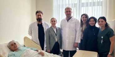 Bandırma’da 72 yaşındaki beyin tümörü hastası son teknolojiyle sağlığına kavuştu